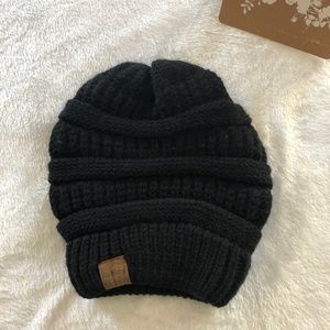 NWOT Black Slouchy Chunky Knit Winter Beanie Hat Stocking Cap Warm Soft